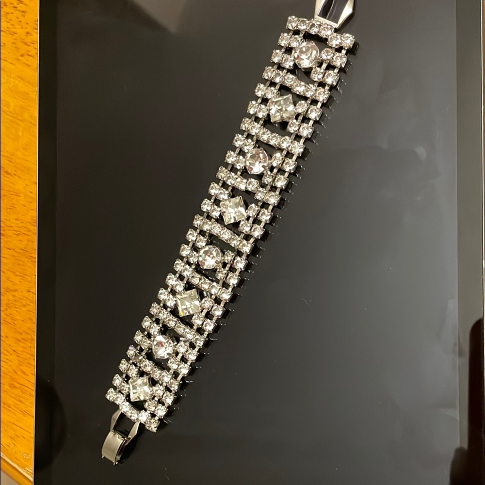 Elegant Silver Crystal Bracelet